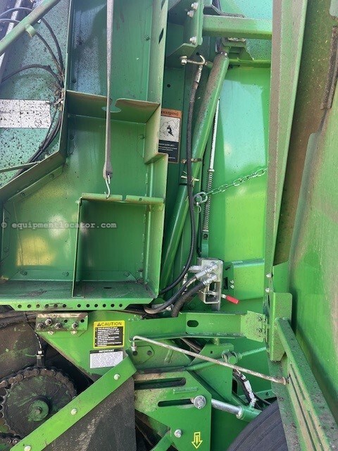 2020 John Deere 560M Image 10