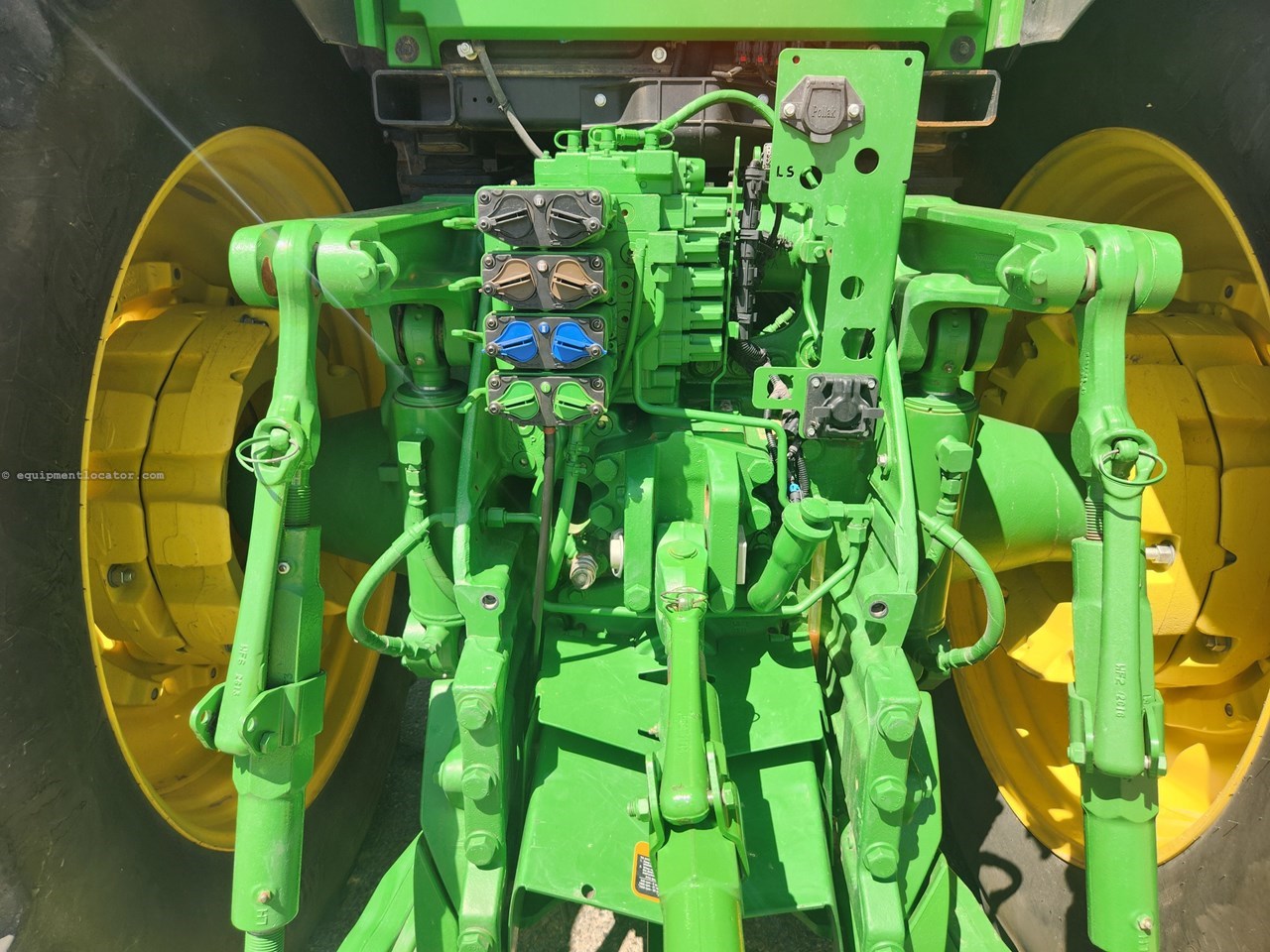 2022 John Deere 8R 250 Image 10