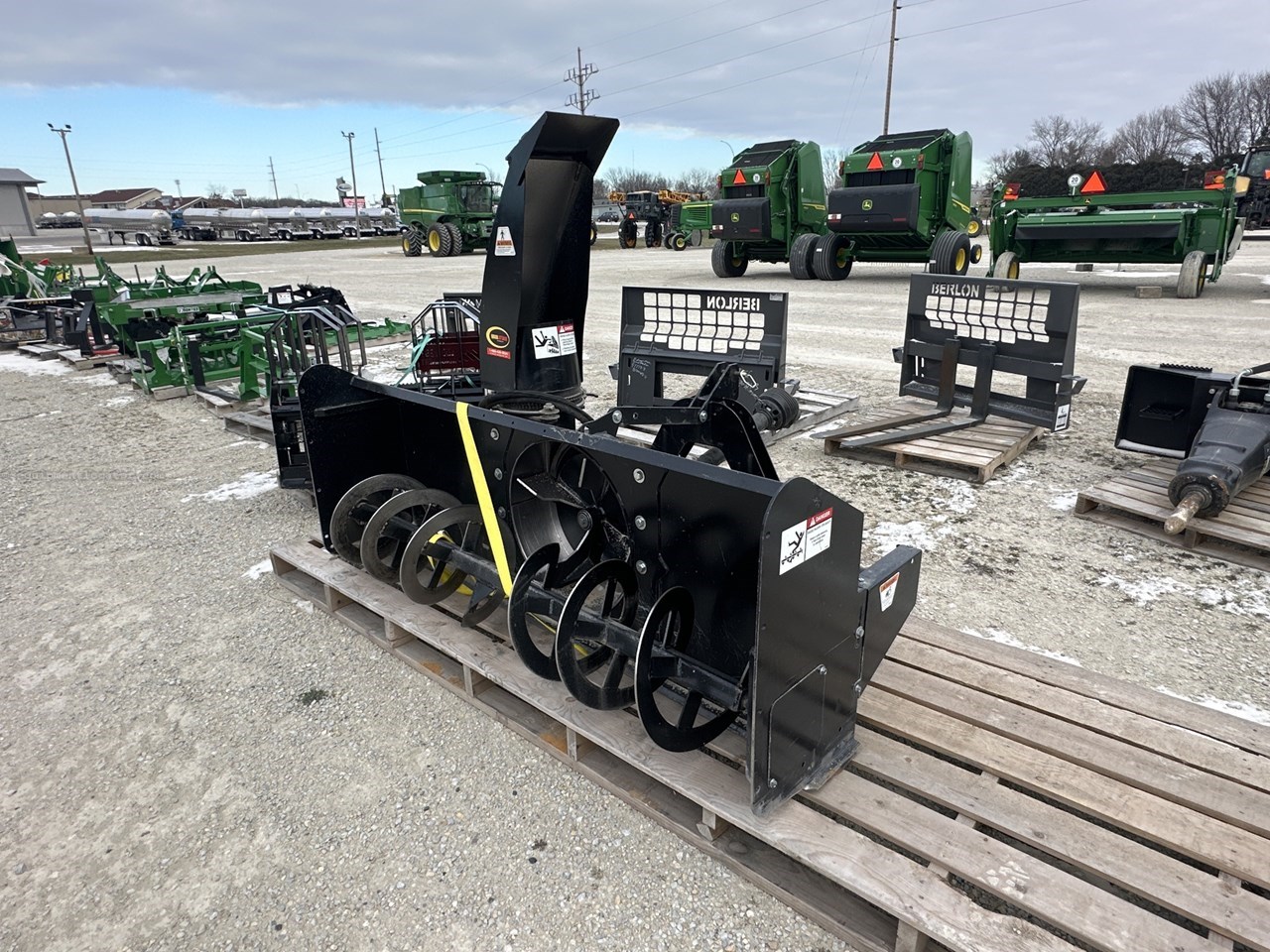 Quick Attach Attachments, Inc. 825rm Image 4