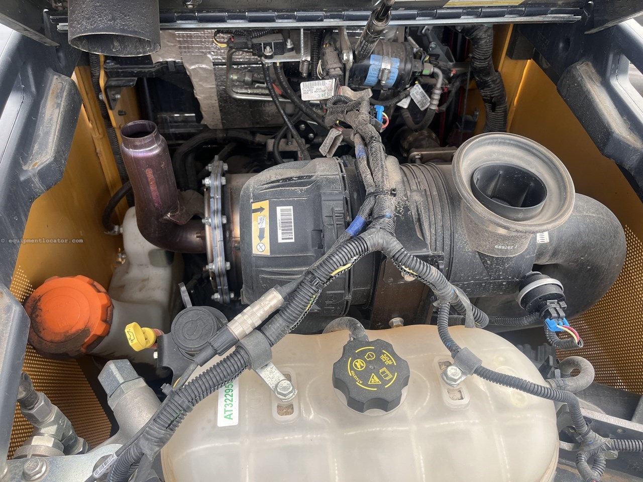 2024 John Deere 325G Image 10