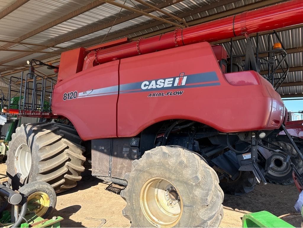 2009 Case IH 8120 Image 4