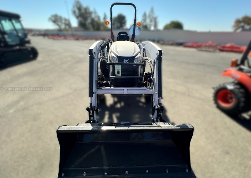 2025 Bobcat CT2035 MST ROPS Image 4