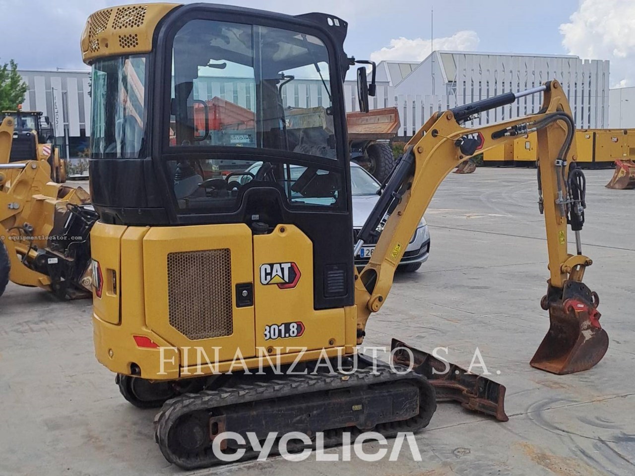 2020 Caterpillar 301.8 Image 10