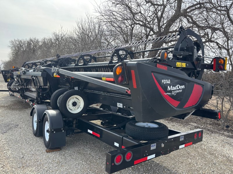 2022 MacDon FD140 Image 10