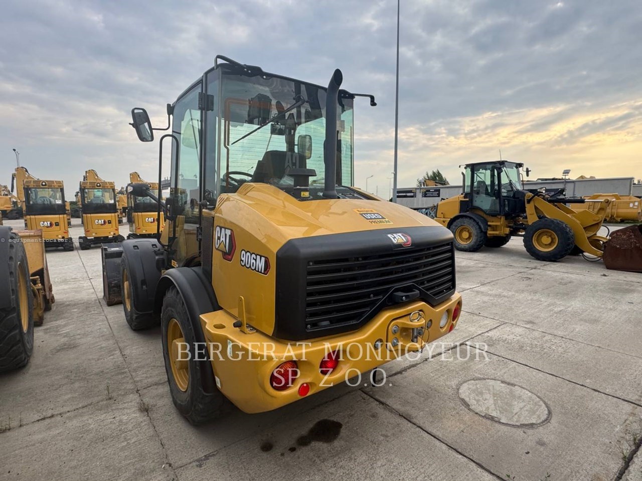 2022 Caterpillar 906 M Image 4