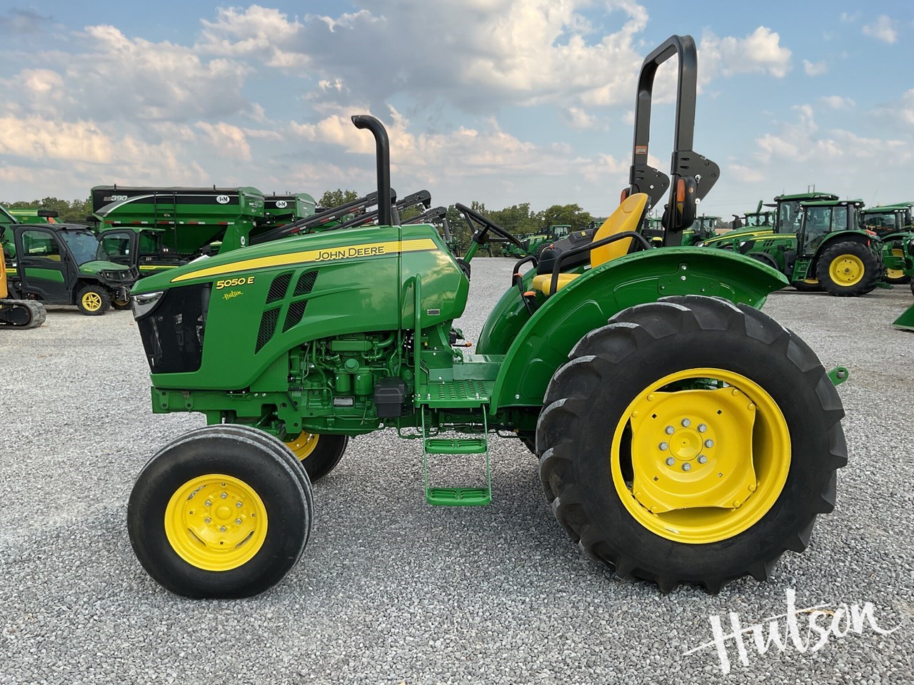 2024 John Deere 5050E Image 4