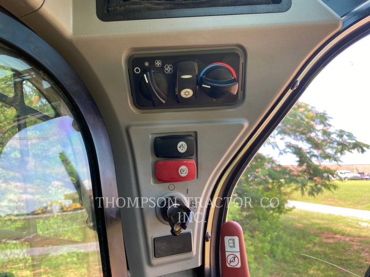 2019 Caterpillar 272 D 2 Image 17