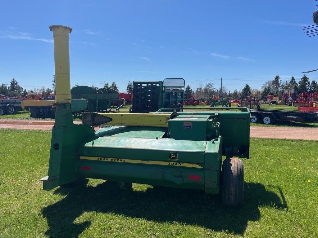 1982 John Deere 3940 Image 3