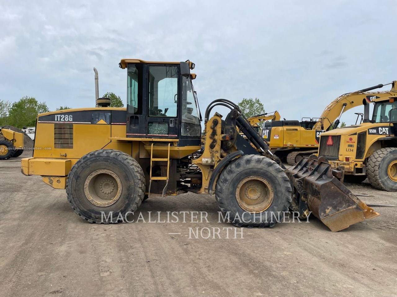 2000 Caterpillar IT28G Image 10