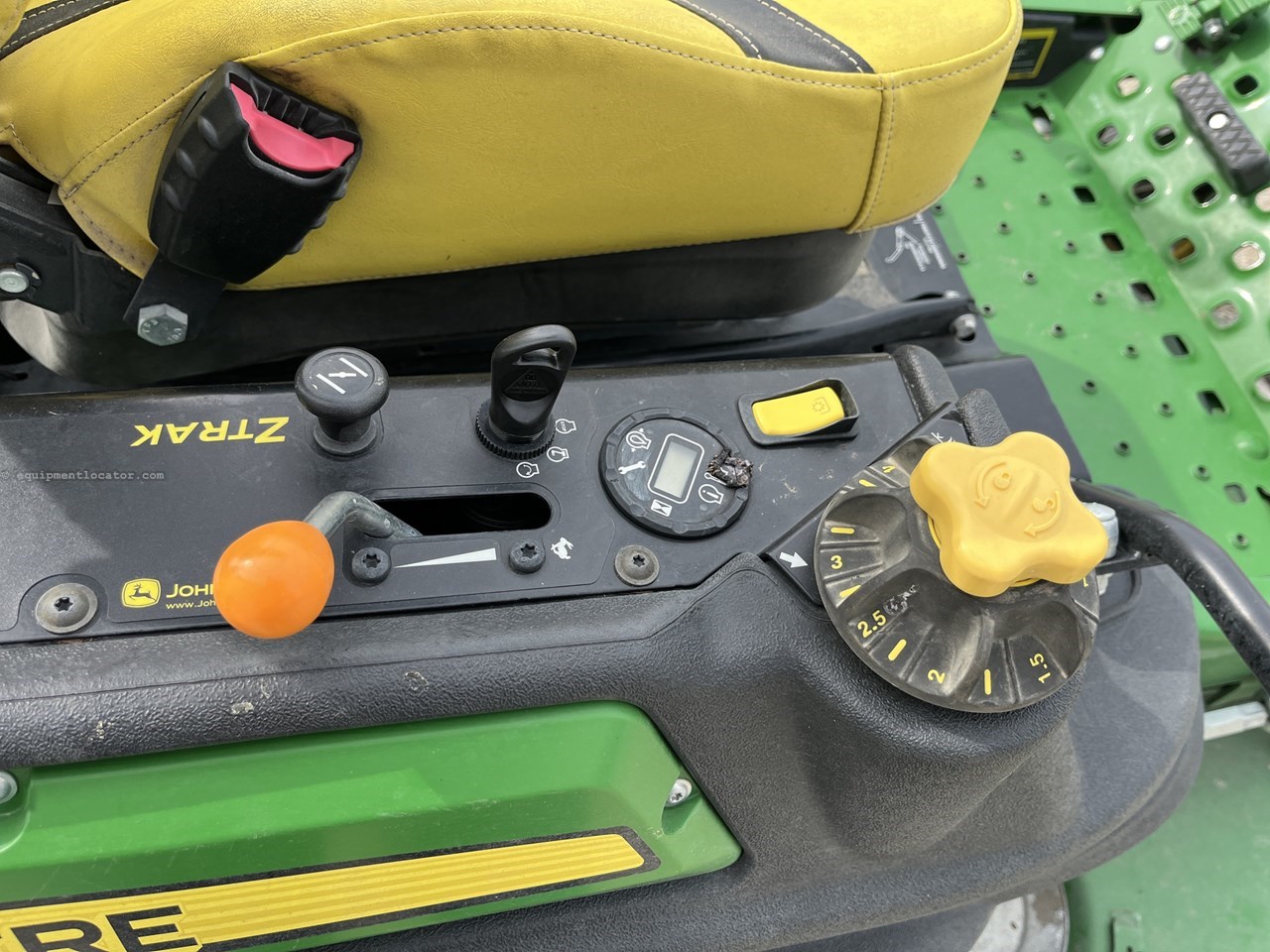 2021 John Deere Z930R Image 10