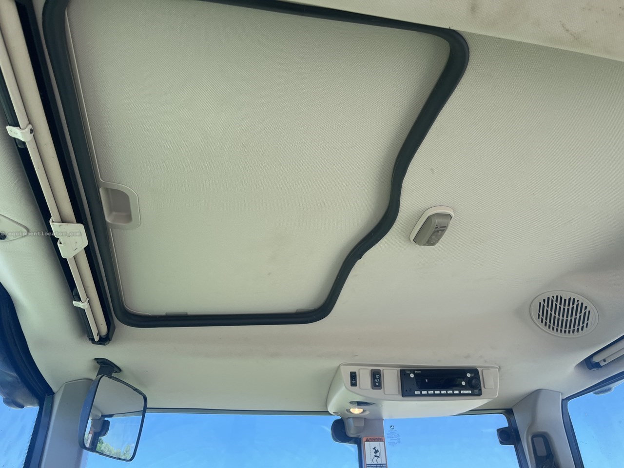 2024 John Deere 6155M Image 10