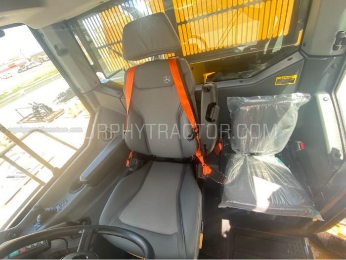 2024 John Deere 260 P Image 10