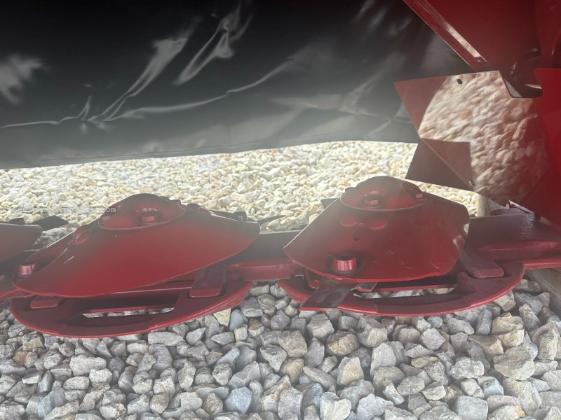 2024 New Holland Duradisc 108M Image 12