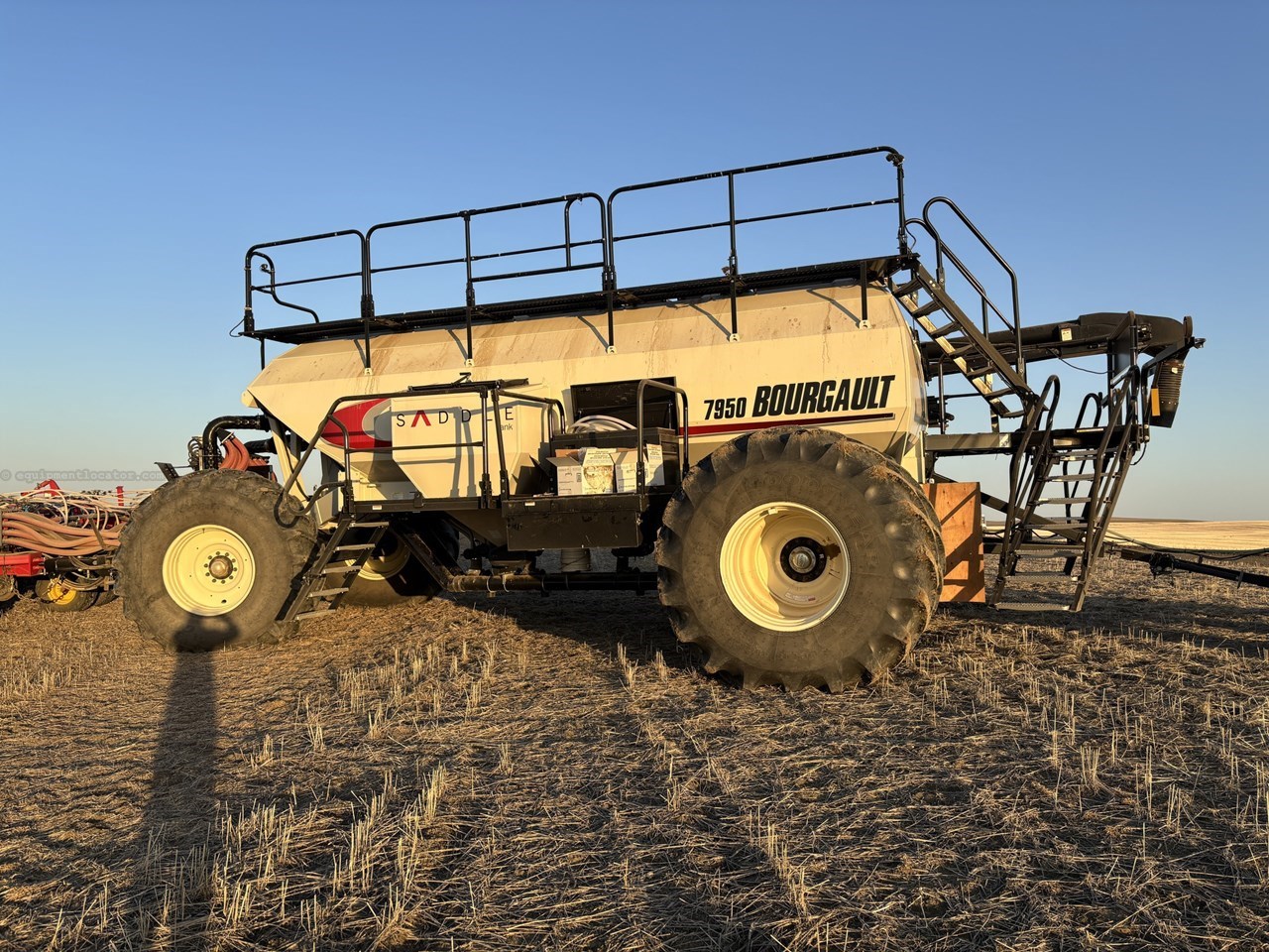 2016 Bourgault 7950 Image 2