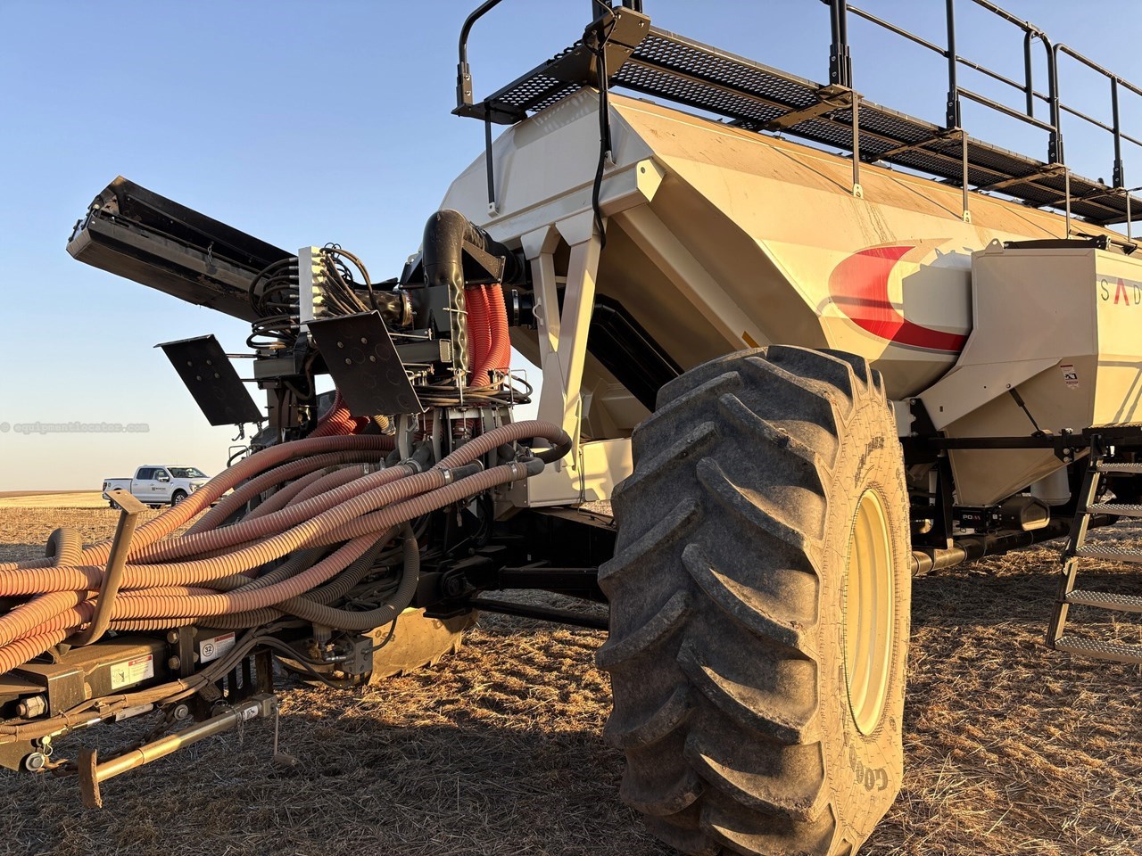 2016 Bourgault 7950 Image 3