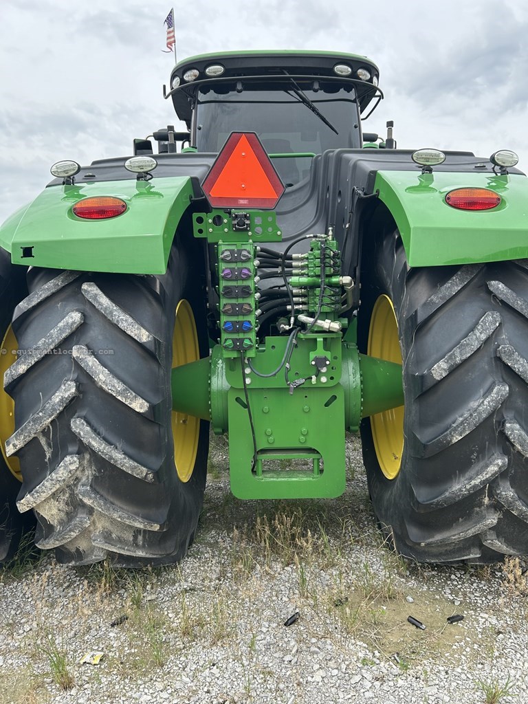 2022 John Deere 9520R Image 3
