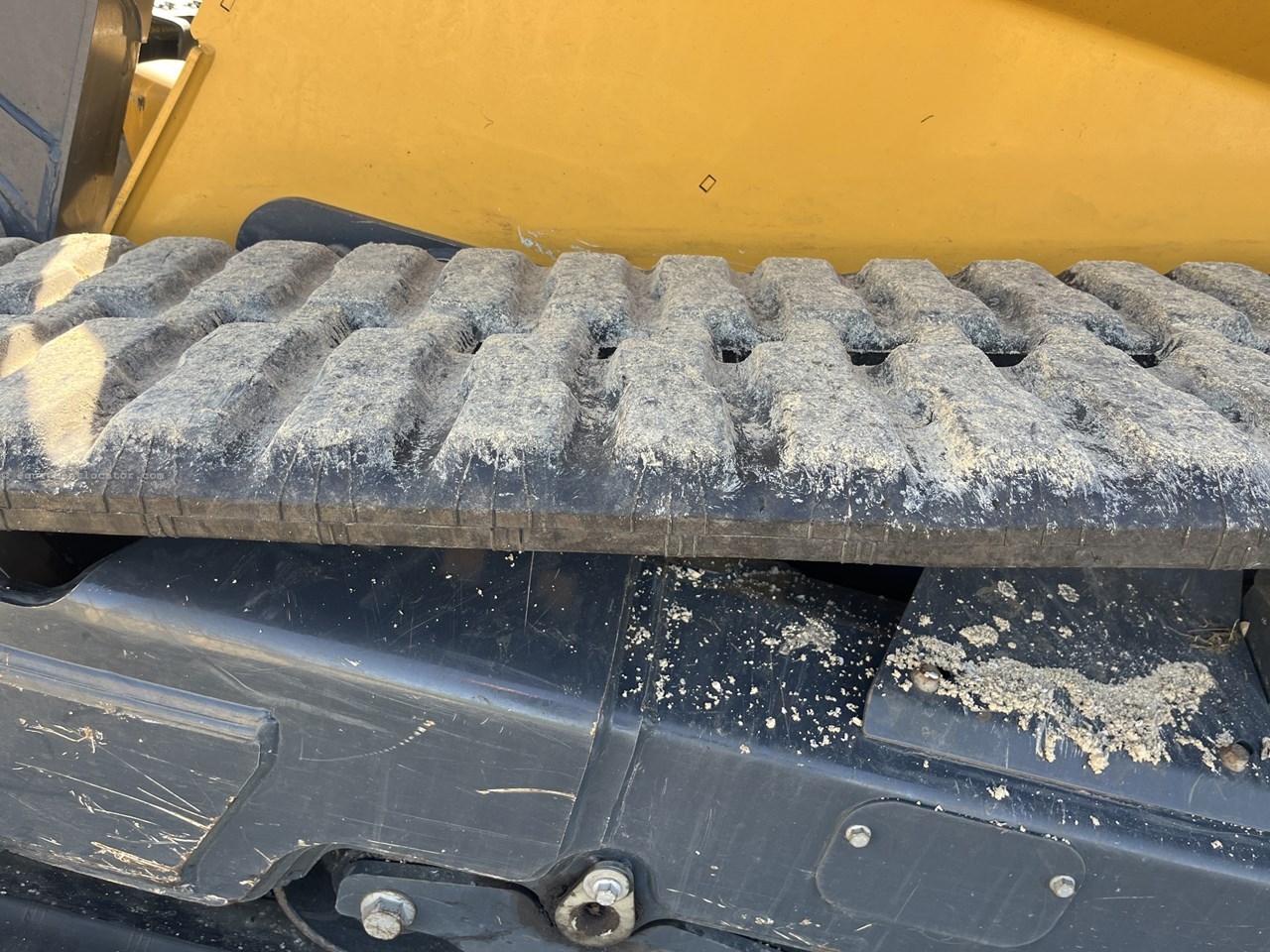 2023 John Deere 333G Image 10