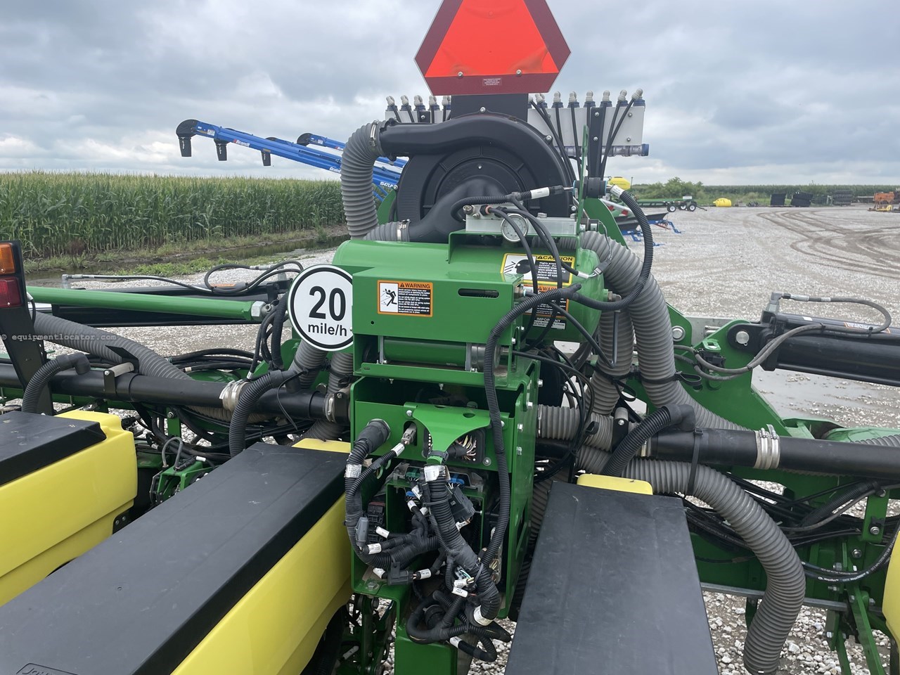 2021 John Deere 1725 Image 4