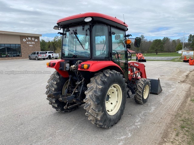 2012 Branson 4520C Image 3