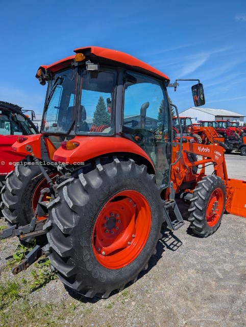2018 Kubota M7060 Image 2