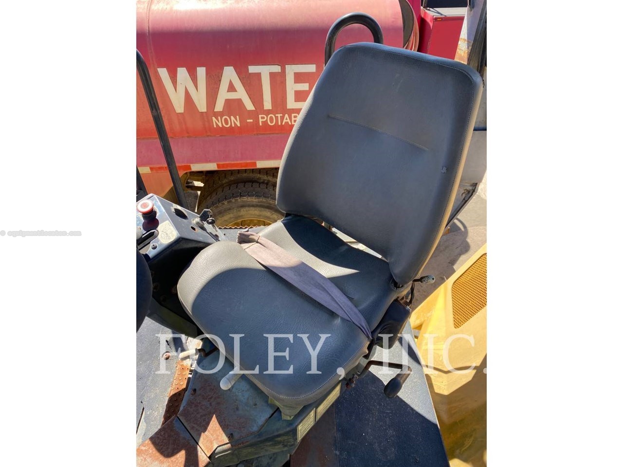 2006 Caterpillar CB-534D Image 14