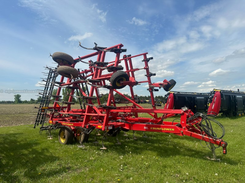 2010 Sunflower 5035-28 Image 2