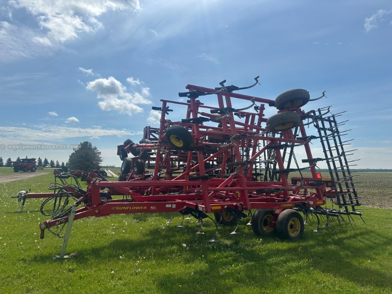 2010 Sunflower 5035-28 Image 4