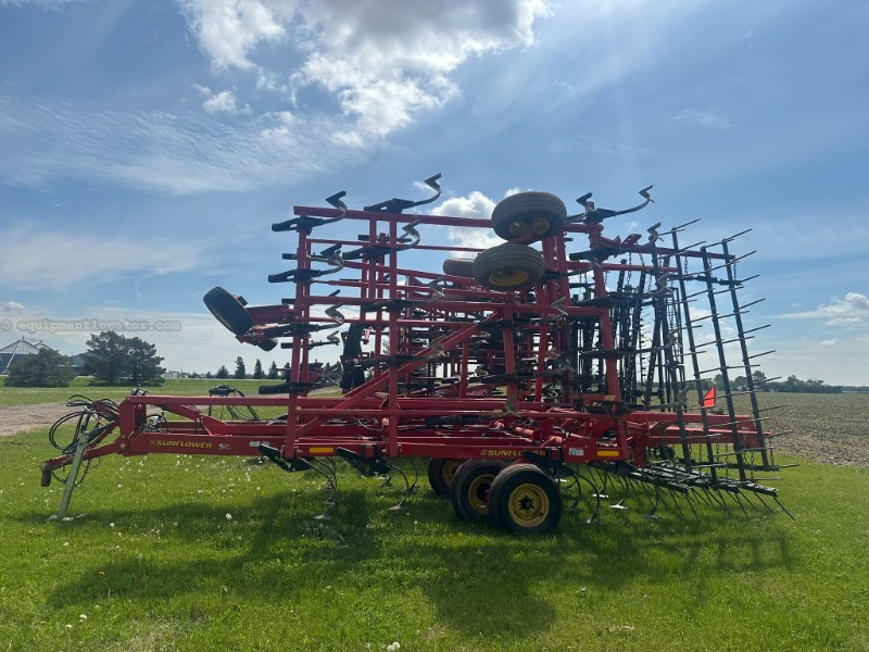 2010 Sunflower 5035-28 Image 5