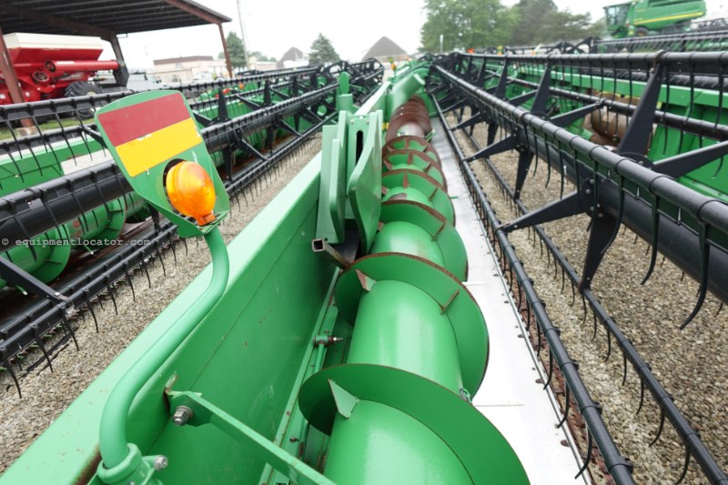 2007 John Deere 630F Image 9