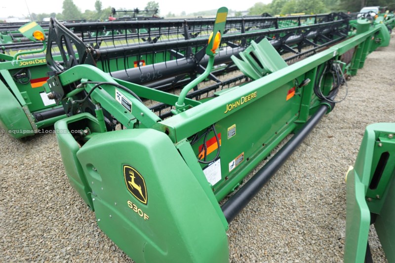 2007 John Deere 630F Image 13