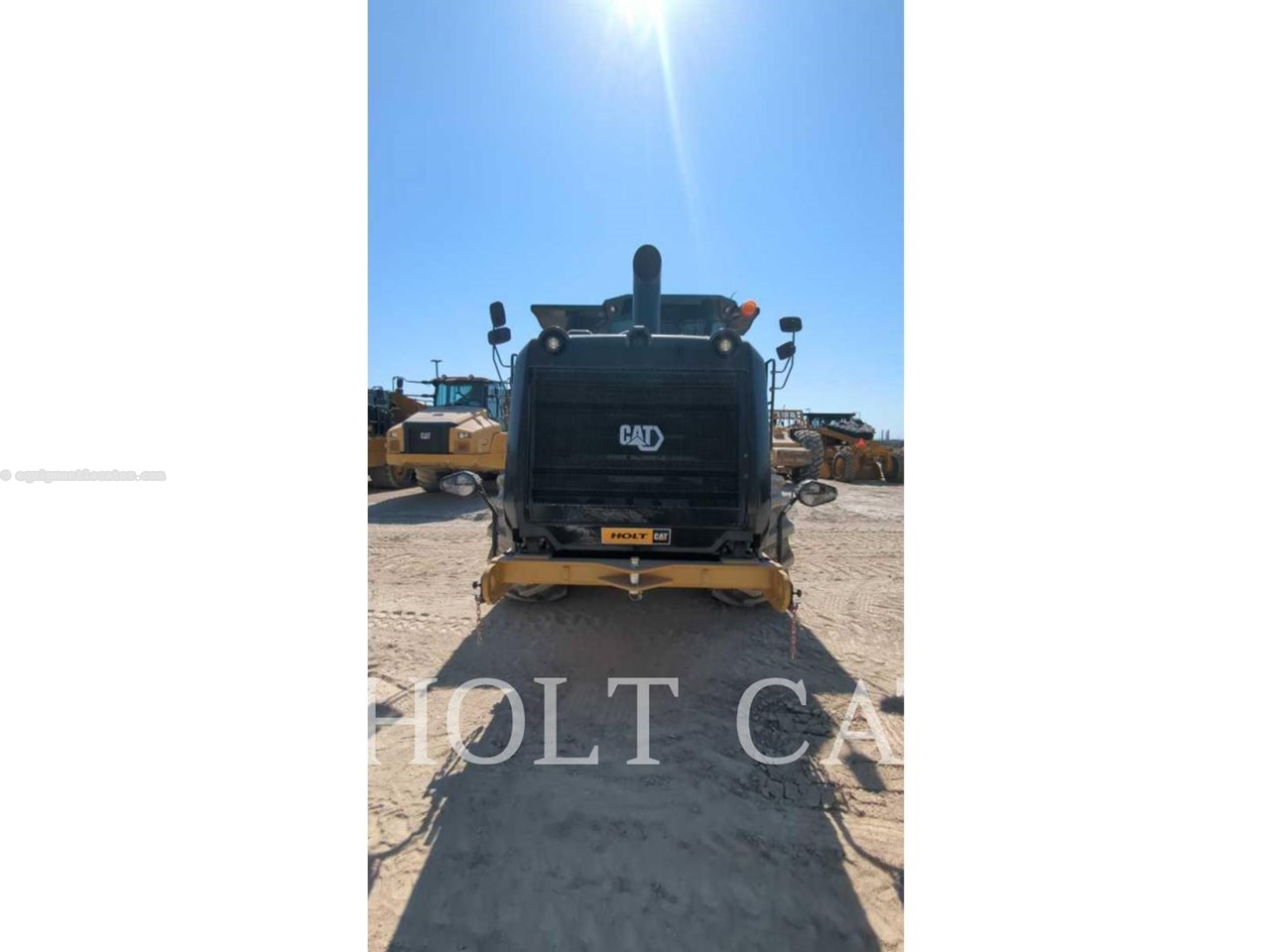 2023 Caterpillar RM400 CAB Image 3