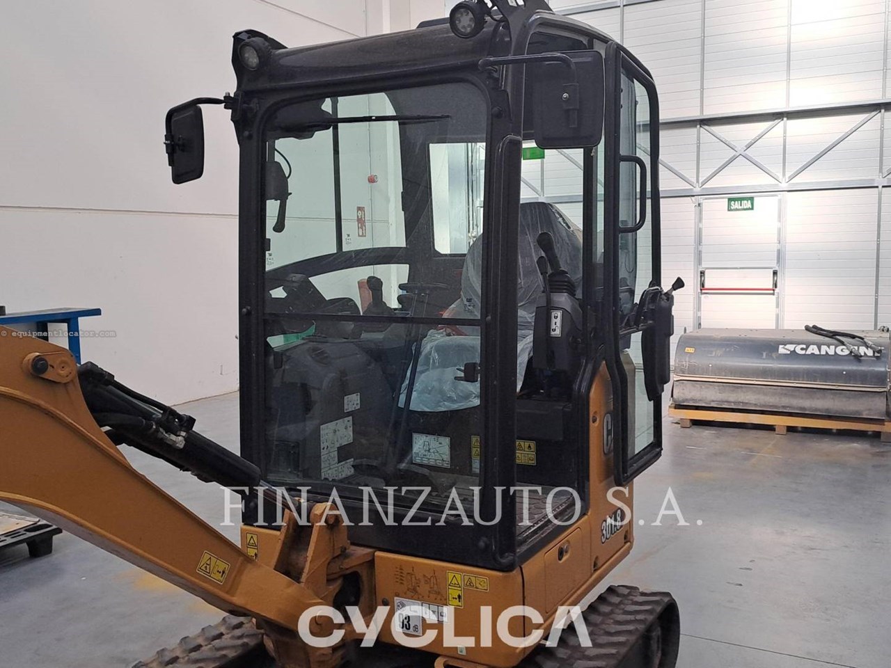 2021 Caterpillar 301.8 Image 11