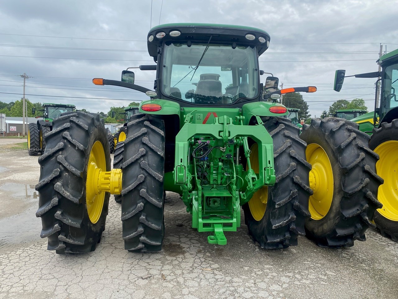 2014 John Deere 8320R Image 6