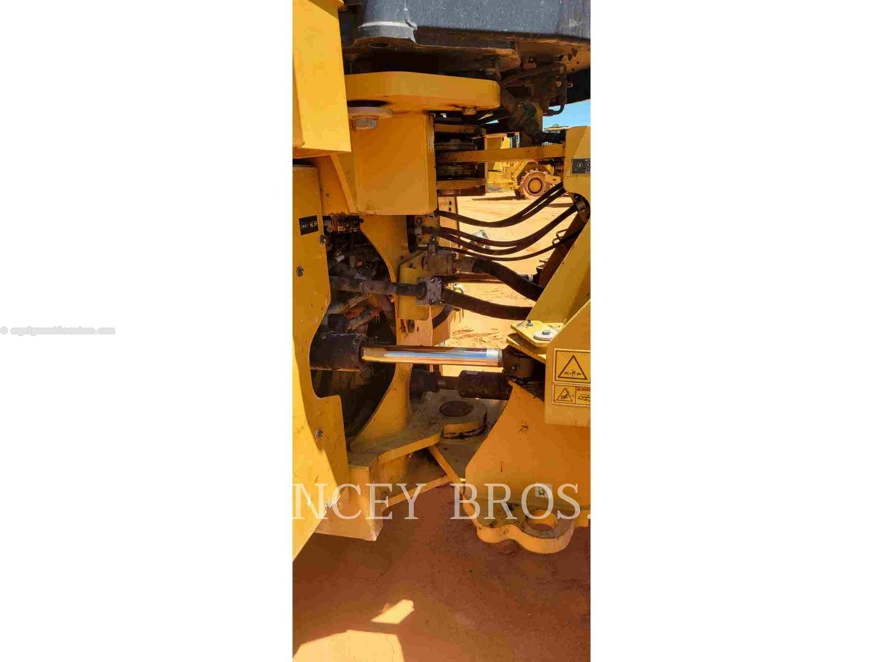 2021 Caterpillar 966M Image 16