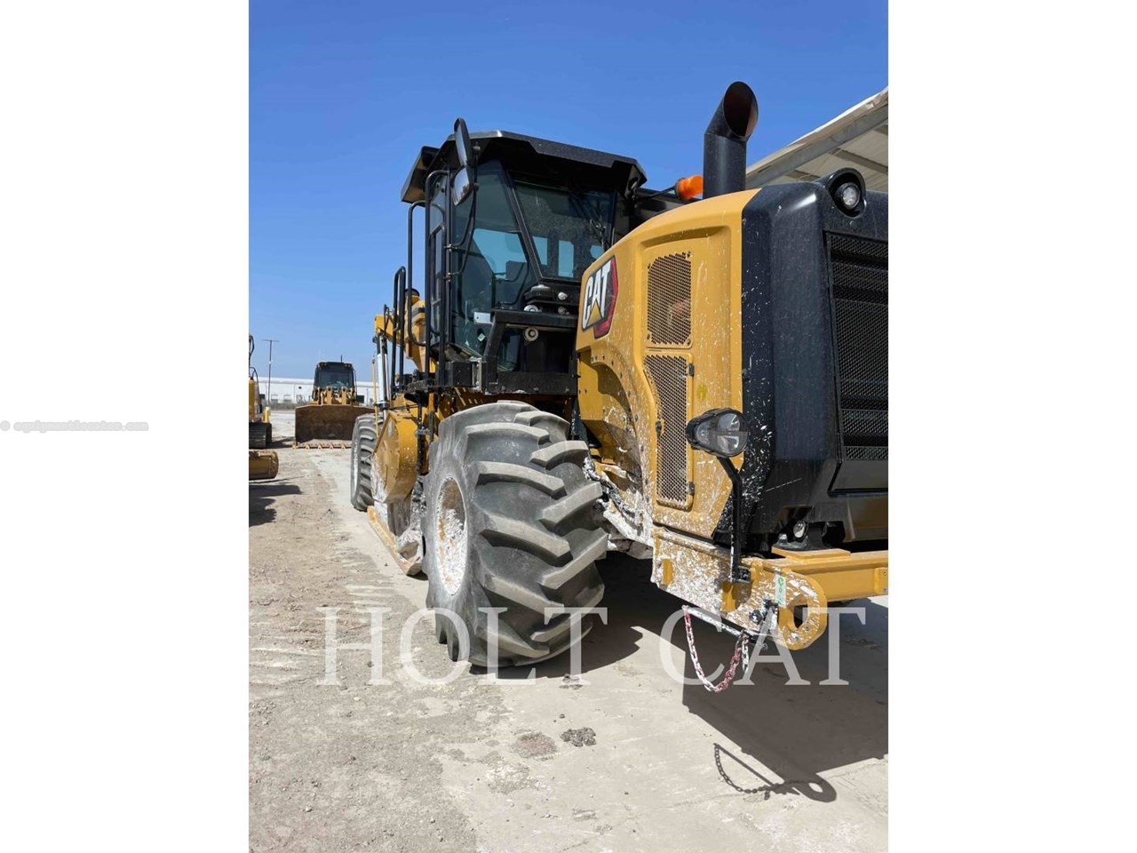 2023 Caterpillar RM400 CAB Image 2