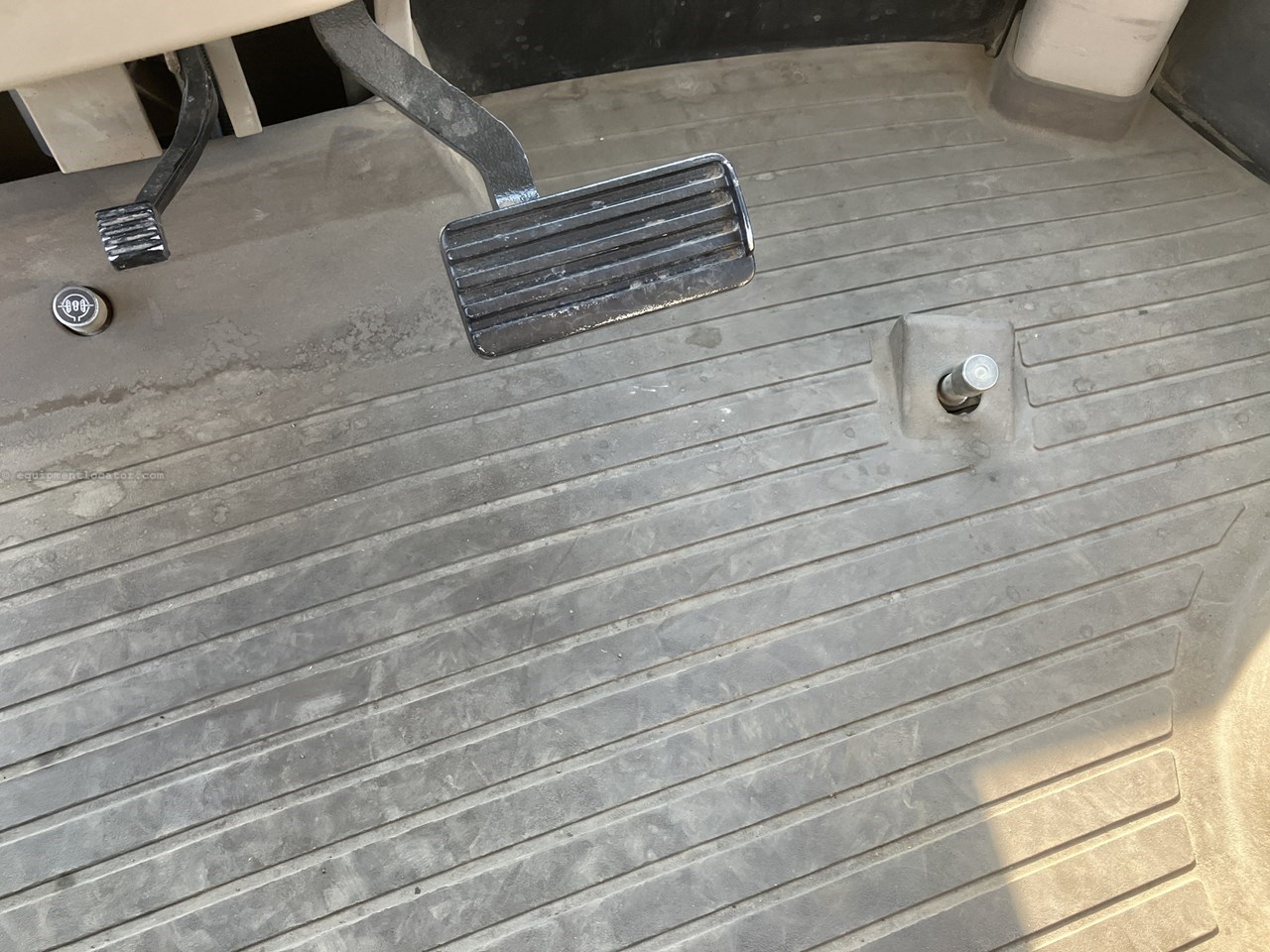 2016 John Deere 9570R Image 12