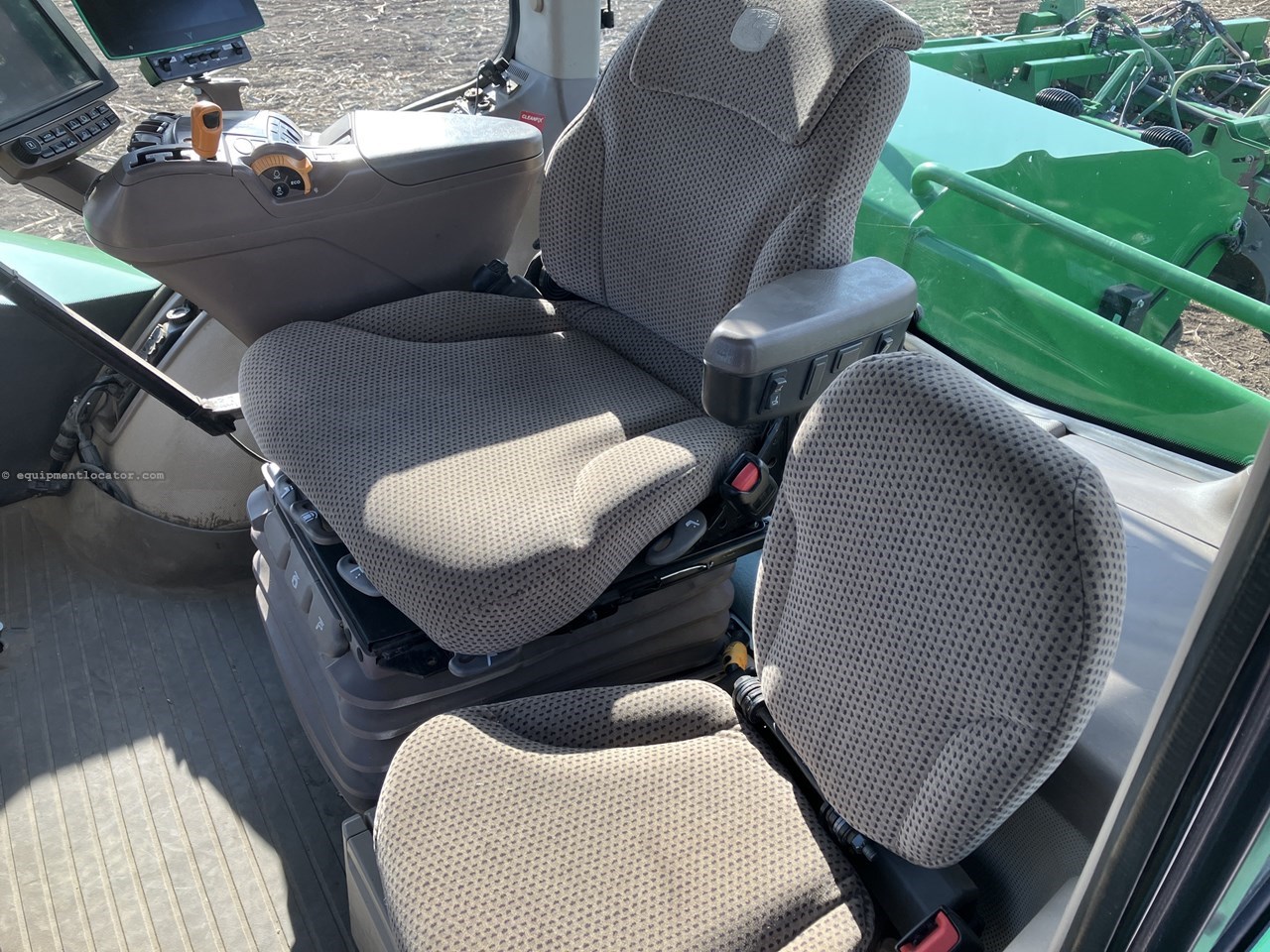 2016 John Deere 9570R Image 36