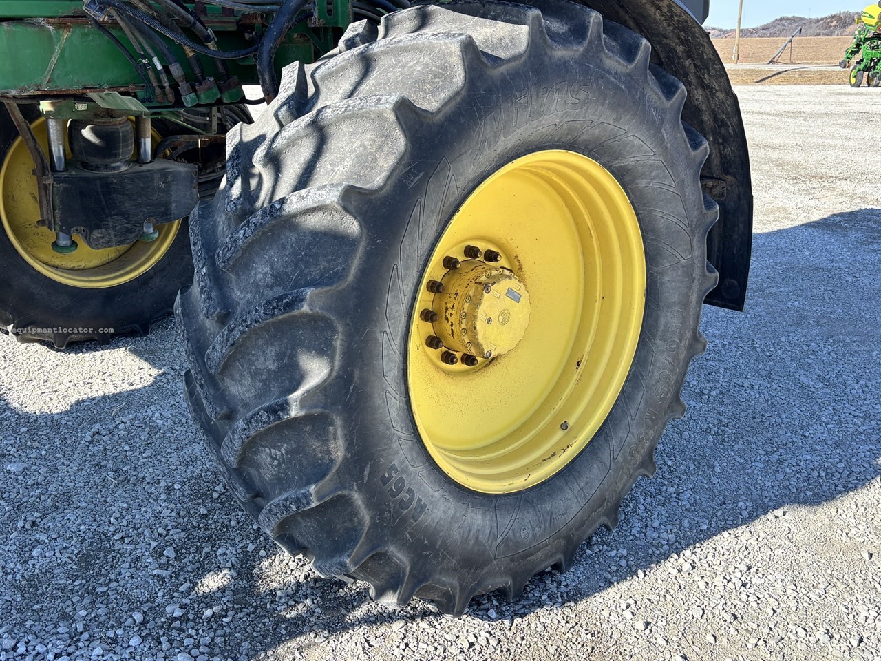 2019 John Deere R4038 Image 10