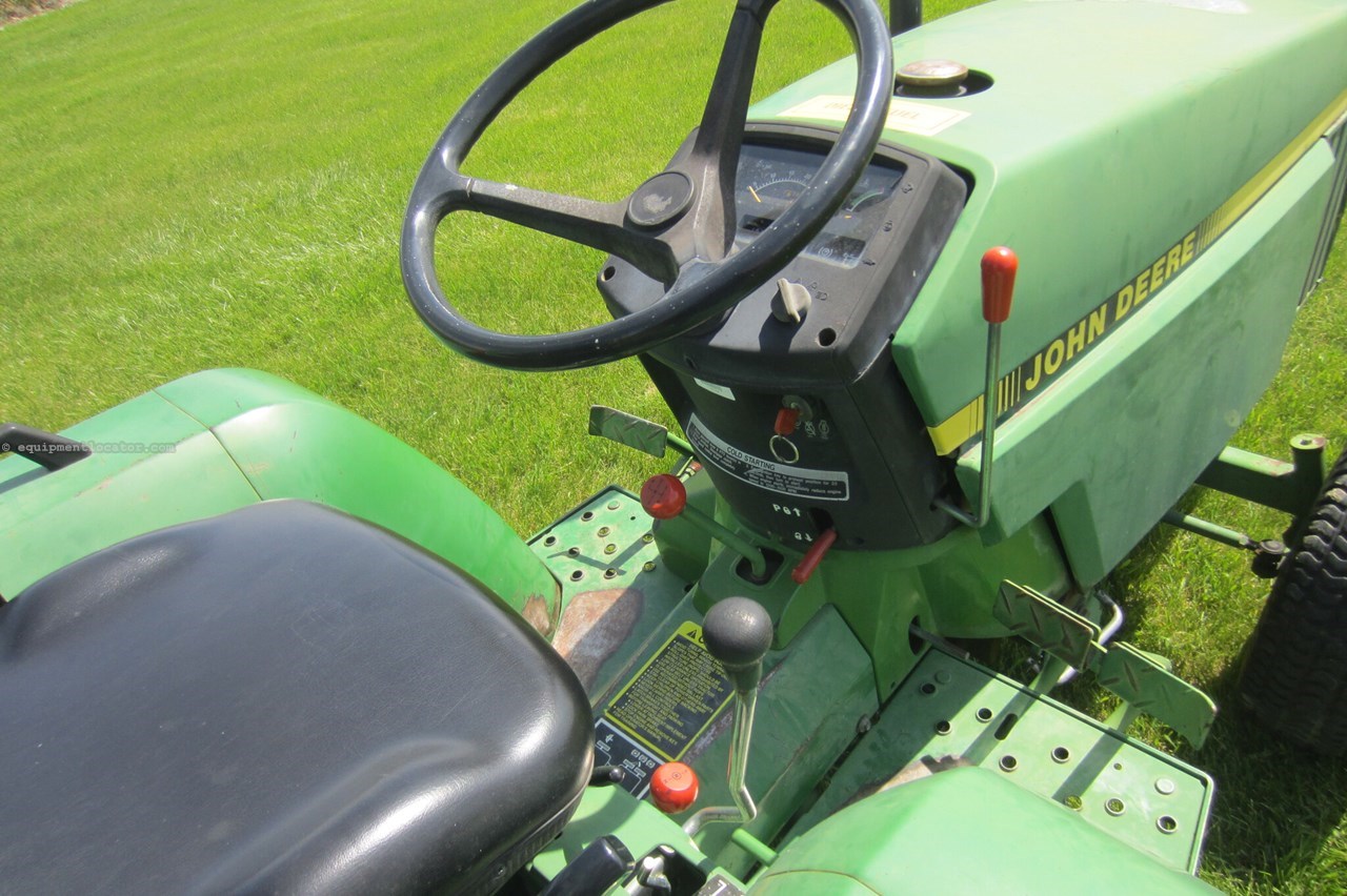 1991 John Deere 770 Image 18