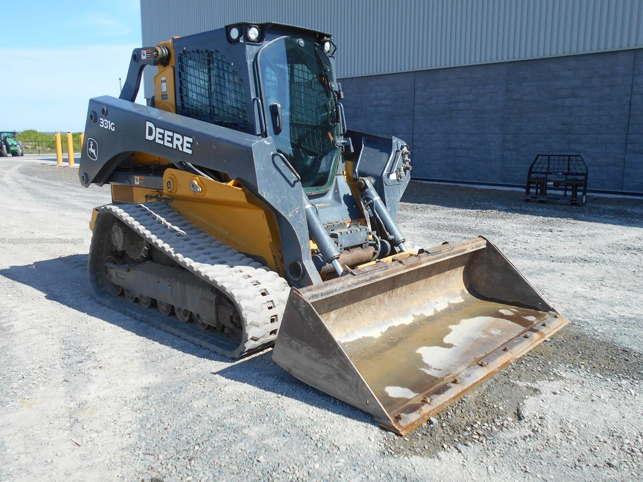 2019 John Deere 331G Image 2