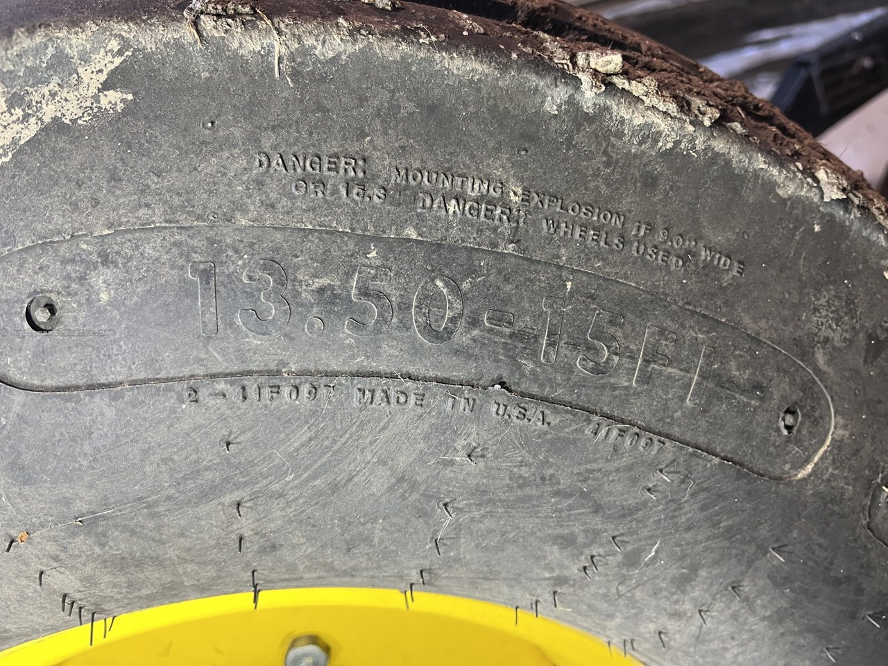 2011 Bourgault 3310 Image 25