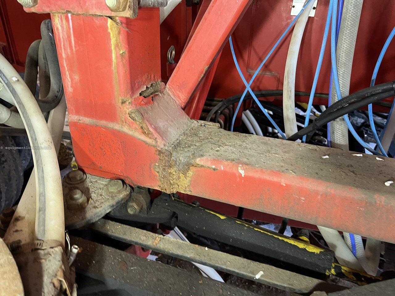 2011 Bourgault 3310 Image 34