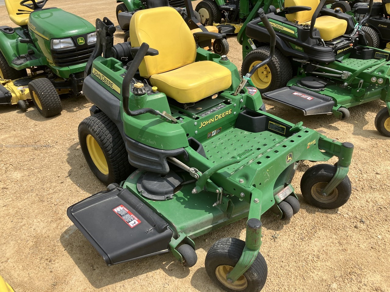 2011 John Deere Z925A Image 2