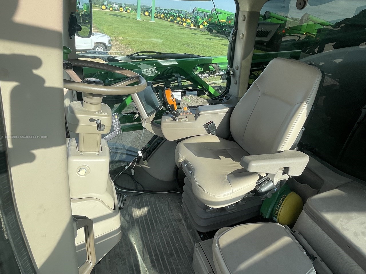 2015 John Deere R4045 Image 12