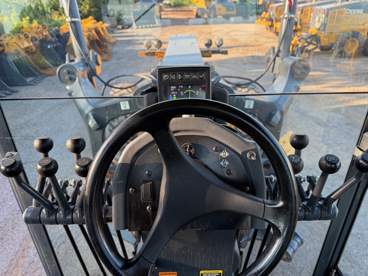 2019 John Deere 672G Image 11