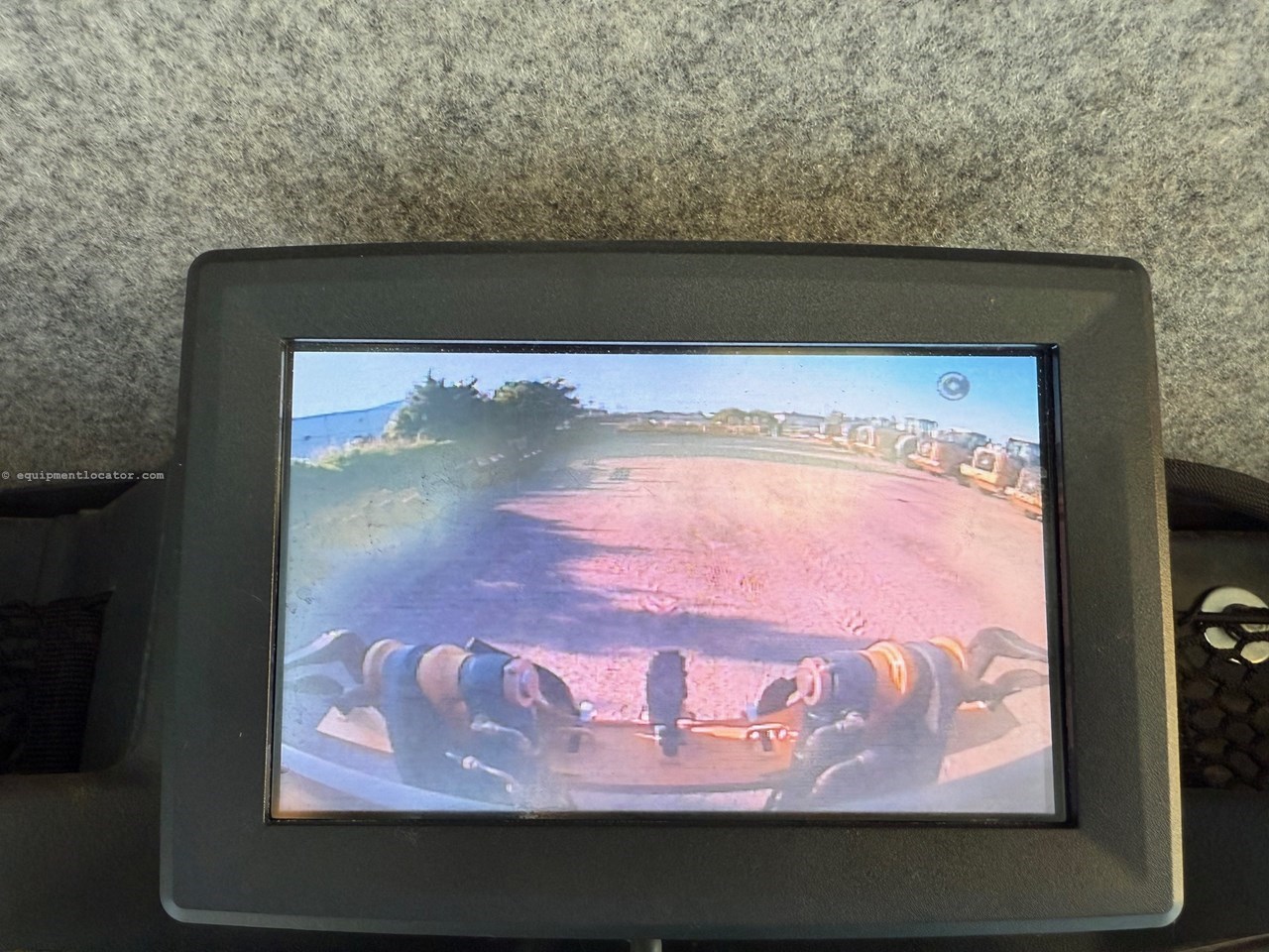 2019 John Deere 672G Image 16