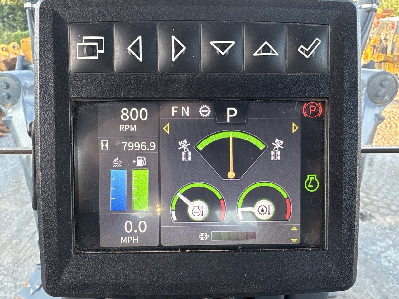 2019 John Deere 672G Image 12