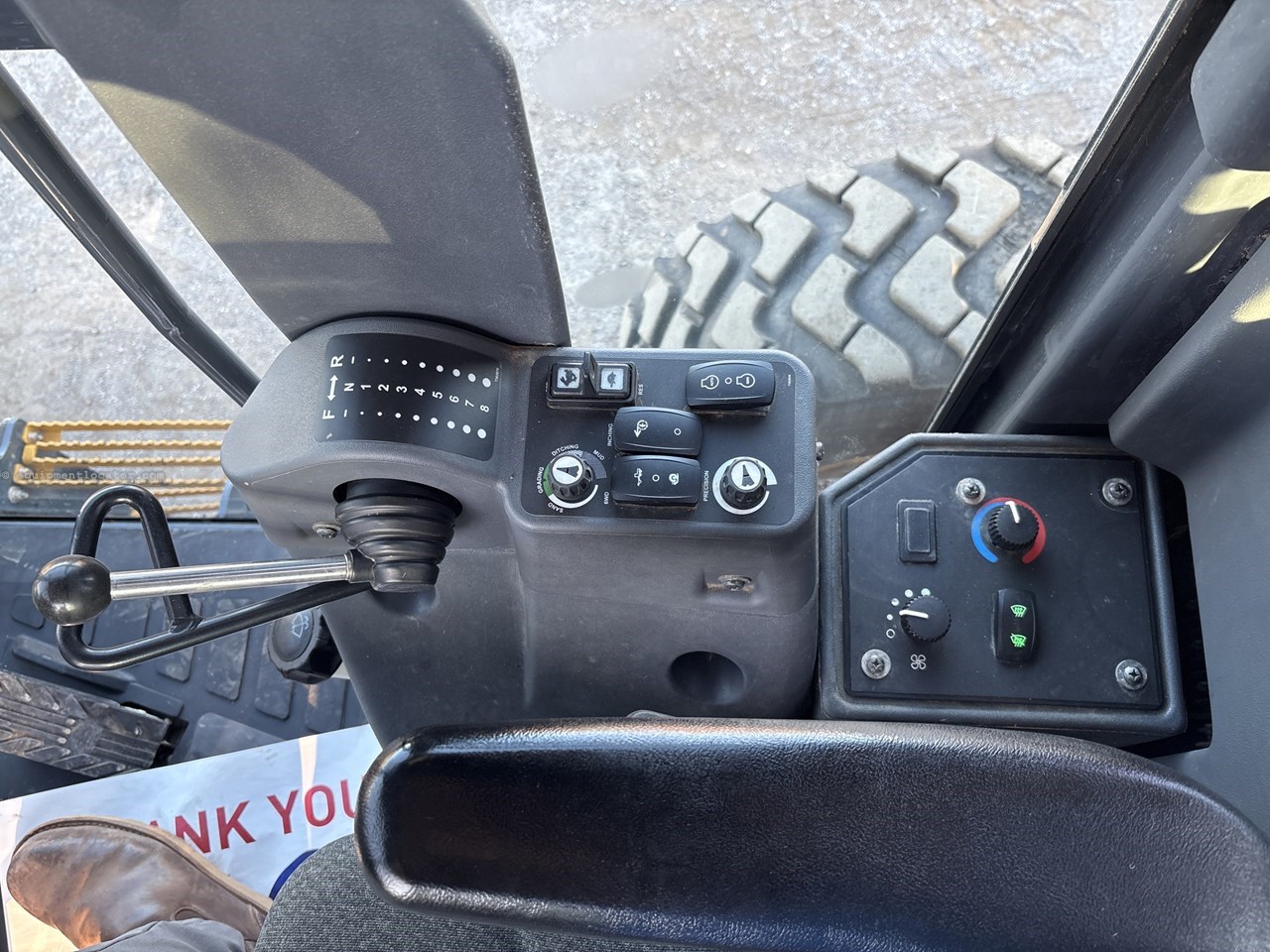 2019 John Deere 672G Image 14