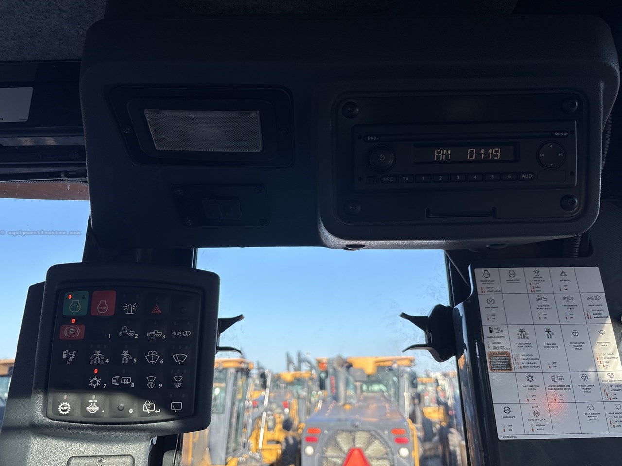 2019 John Deere 672G Image 15