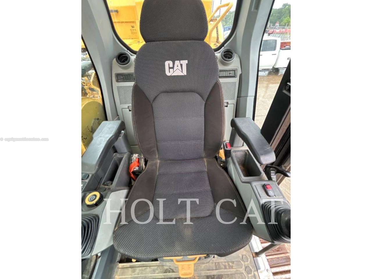 2023 Caterpillar 352 12 TC Image 7